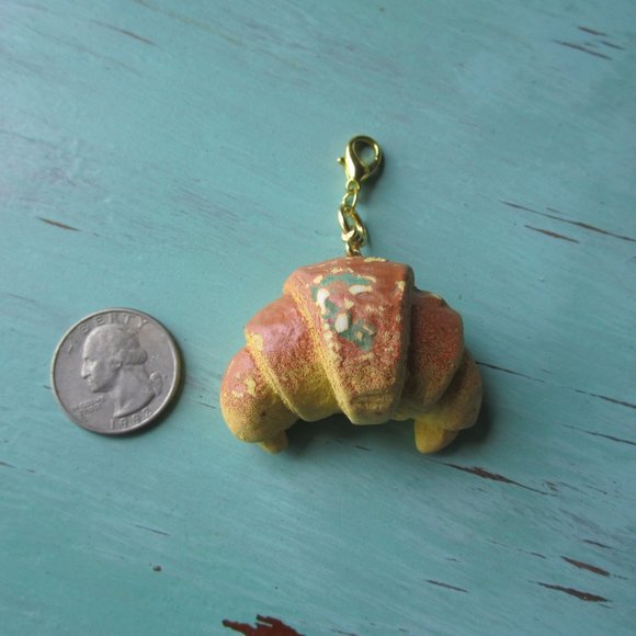 Vintage Cool Croissant zipper pull - Picture 1 of 12